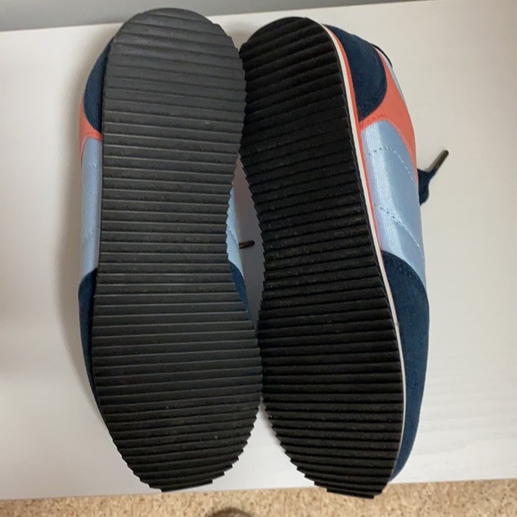 Sneakers - Picture 3 of 3